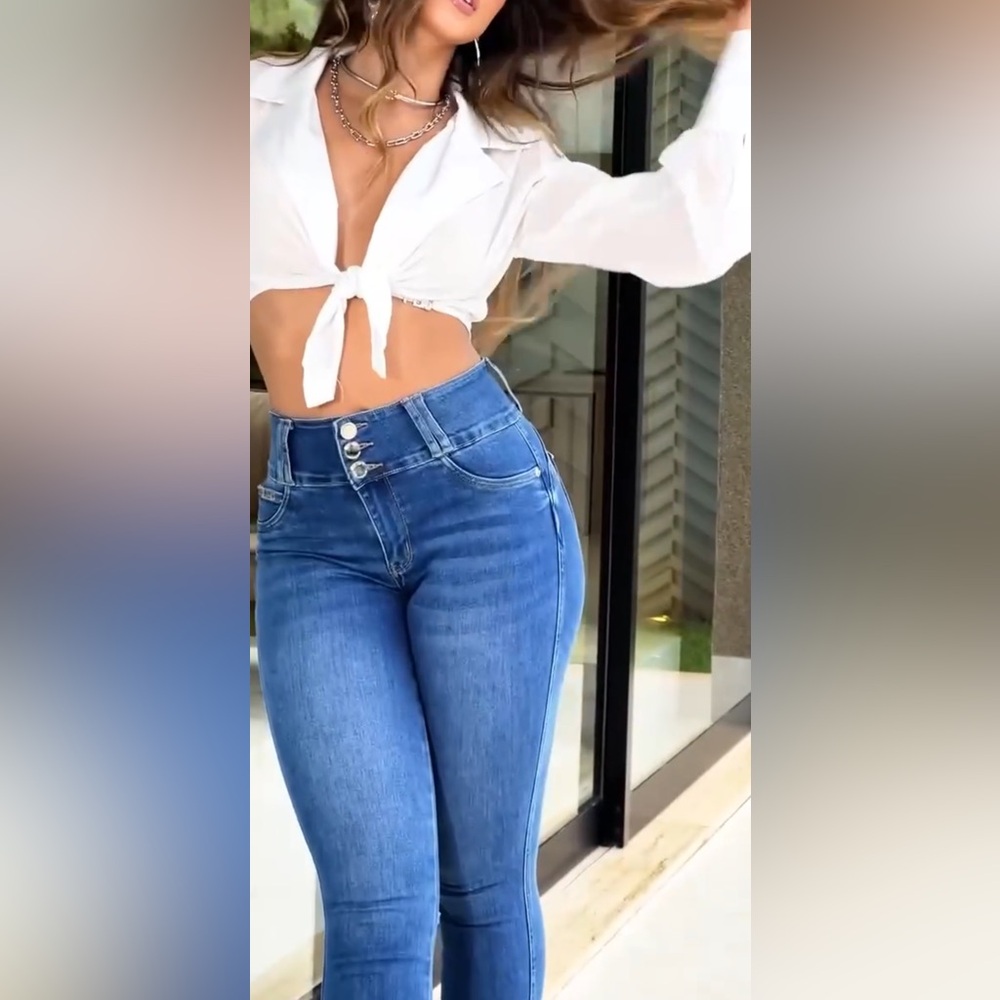 BLACK PITBULL Brazilian High Waisted Skinny Sculpturing & Butt Lift Jeans